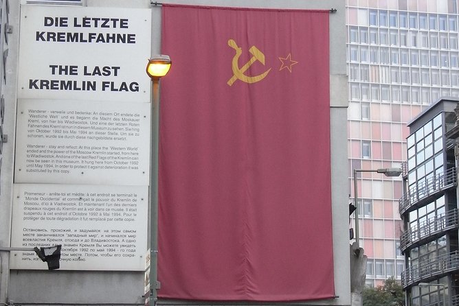 The Cold War and The Wall - Private Tour with Jacob - Visiting the Brandenburg Gate and the Fall of the Wall