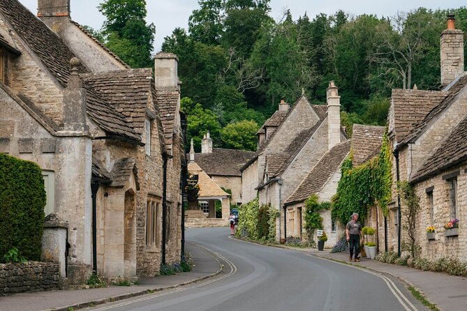 The 'Hidden Cotswolds' Shared Tour from Bath for 2-8 people - Discovering Malmesbury’s Medieval Charm