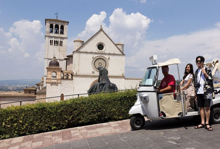 The Life of Saint Francis Tour by Tuk Tuk: English & Spanish - Meeting Point and Booking Flexibility in Assisi