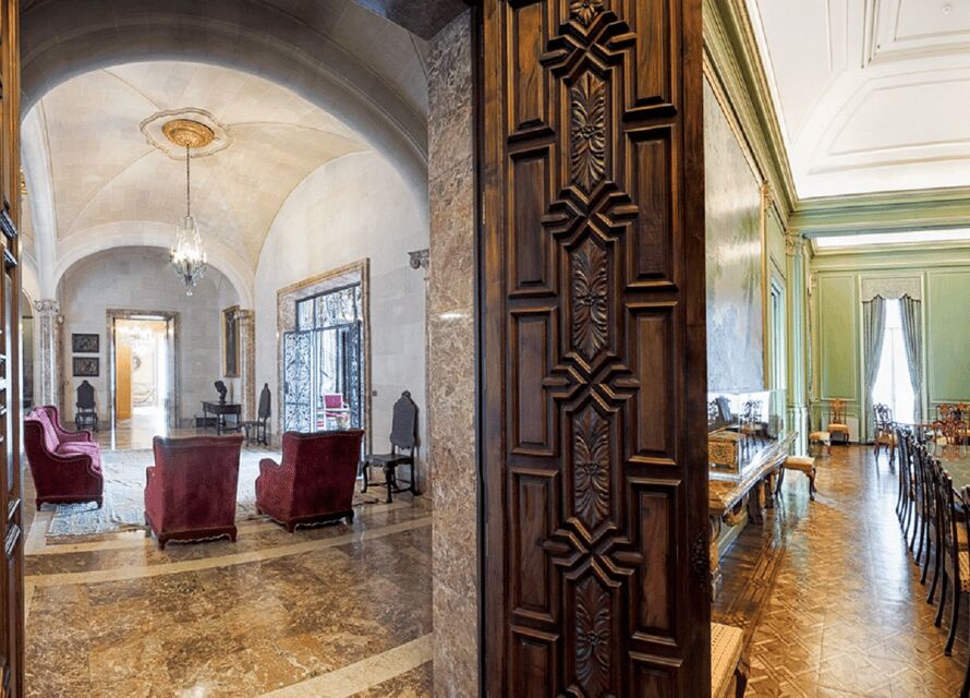 The March Palace Entry Ticket - Artistic Highlights: Sculptures and Murals