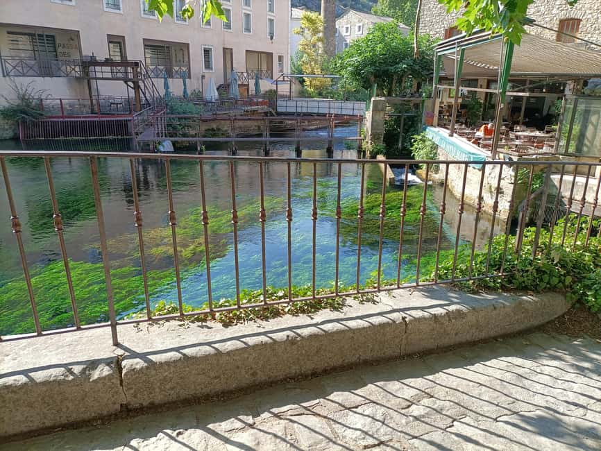 The most beautiful villages of Luberon - Starting from Marseille to Fontaine de Vaucluse Springs