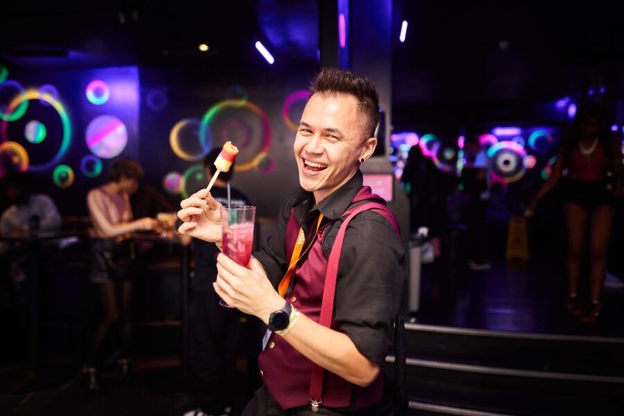 The Original Shoreditch Pub Crawl London - Visiting Shoreditchs Trendy Bars and Clubs