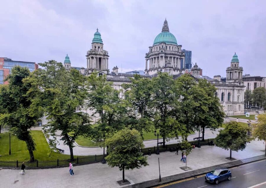 The Real Story of Belfast: walking tour with a local guide - Exploring Belfast’s Architectural Marvels