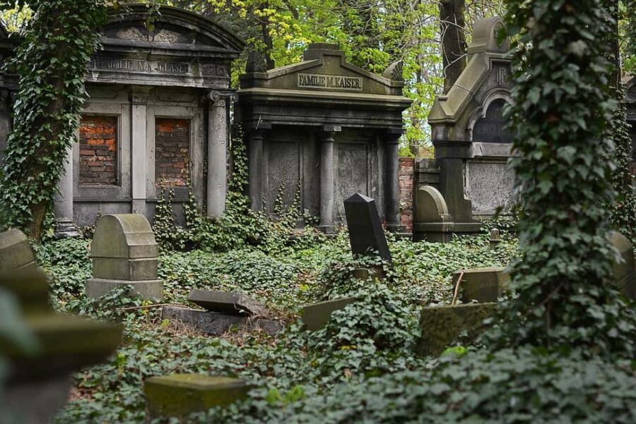 The secret of finality - a peaceful cemetery tour - Starting Point at Ludwigsburg’s Old Cemetery