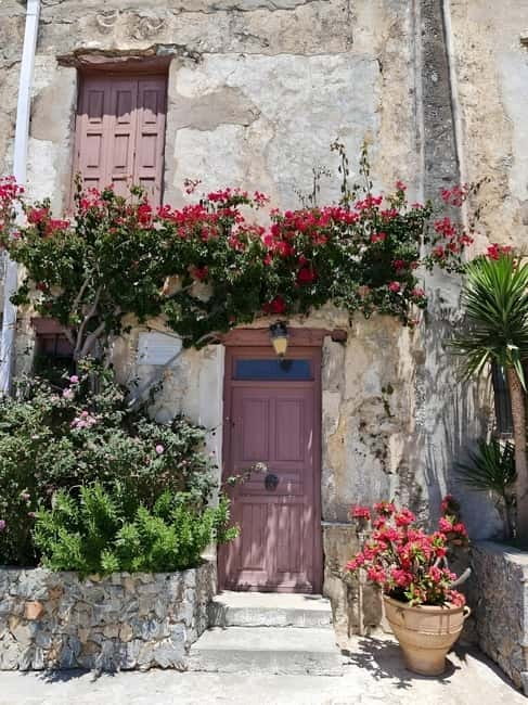 The selective food tour Feel like local from Heraklion - The Tour Starts at Your Hotel in Heraklion