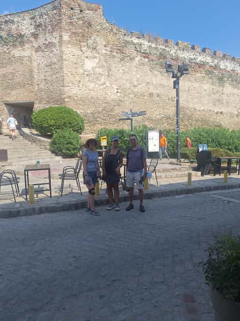 Thessaloniki: Private Walking Tour with a Local - Meeting Your Local Guide in Thessaloniki’s City Center