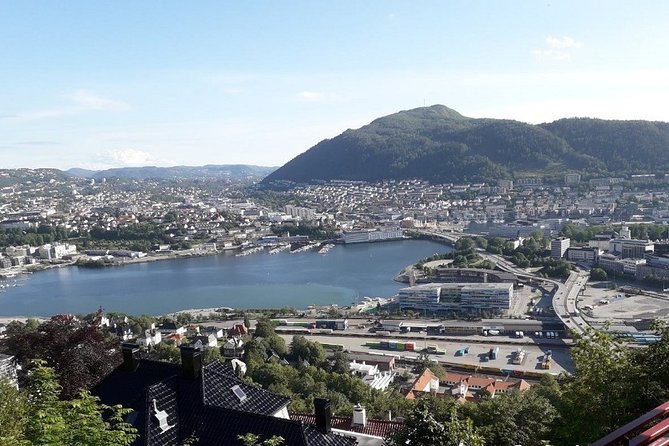 Three-summit hike in Bergen - Starting at Mount Floien with the Bergen Funicular