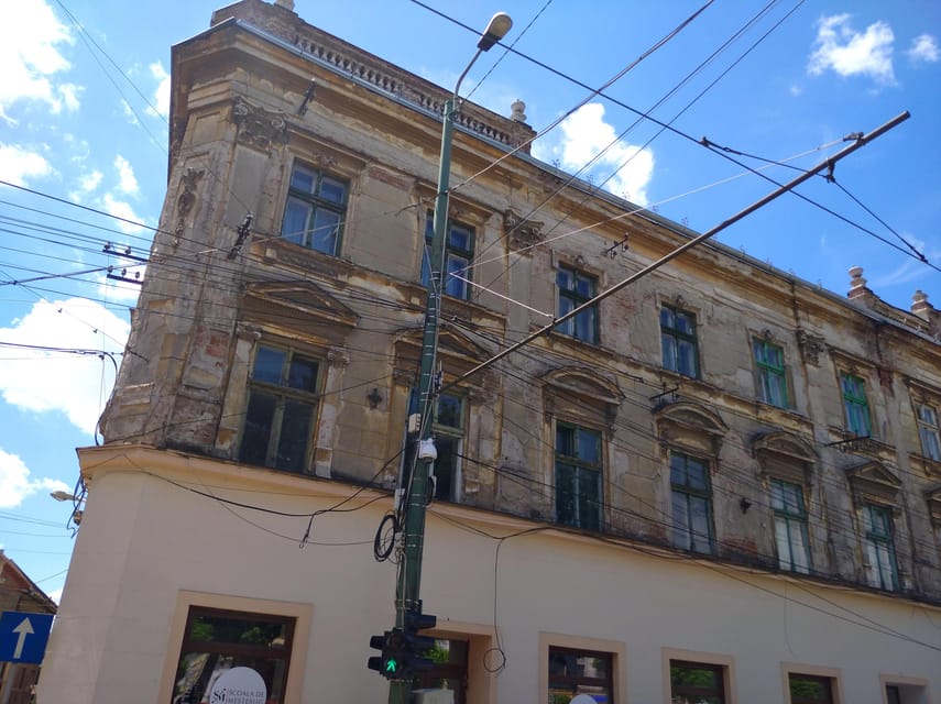 Timisoara: Dream Tour in Fabric Neighborhood - From Decebal Bridge to Romanilor Square