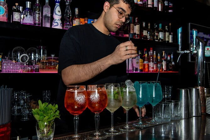 Tipsy Tour: Fun Bar Crawl In Florence with Local Guide - Exploring Florence’s Historic Landmarks During the Tour