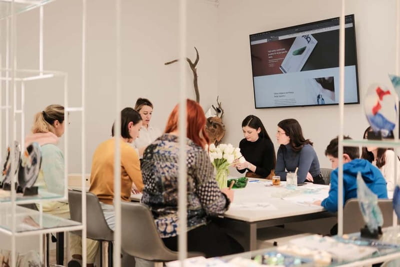 Tirana: Glass Ultimate Experience - Creating Your Unique Glass Product with a Glass Master