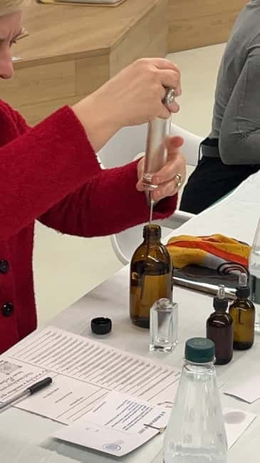 Tirana: The Art of Making a Perfume - The Art of Scent Blending and Design