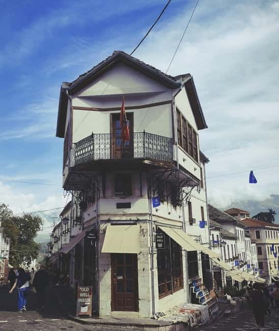 Tirana to Gjirokastër by Eden: Private day trip - Exploring the UNESCO-Listed Gjirokastër