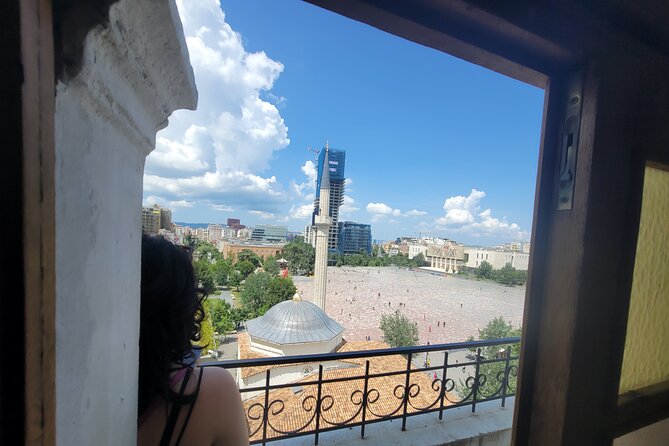Tiranas Communist Past: A Tasting Tour with Traditional Lunch - Visiting the Historic Xhamia Ethem Bej Mosque