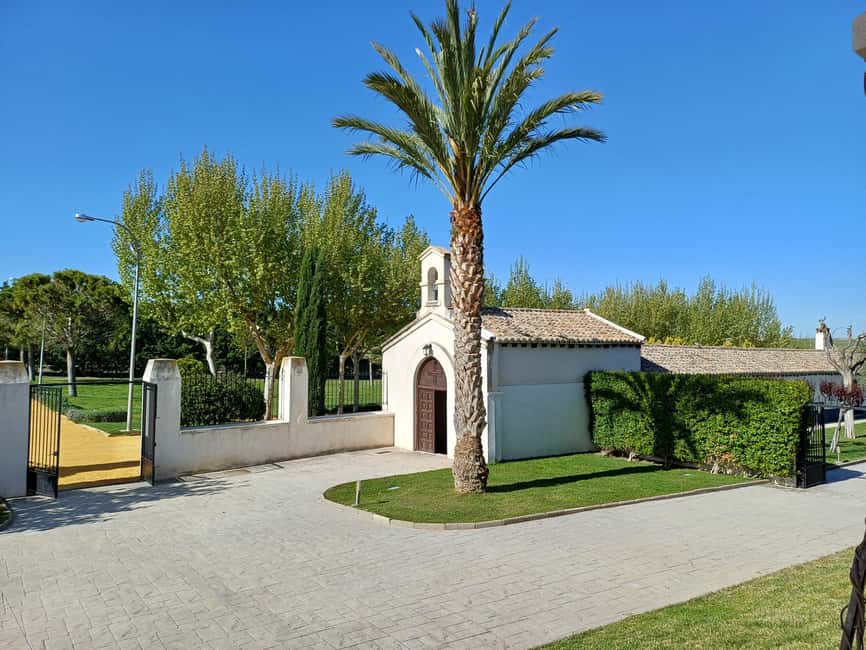 Toledo: Casa del Valle Winery Tour and Wine Tasting - Starting the Tour at Casa del Valle in Toledo