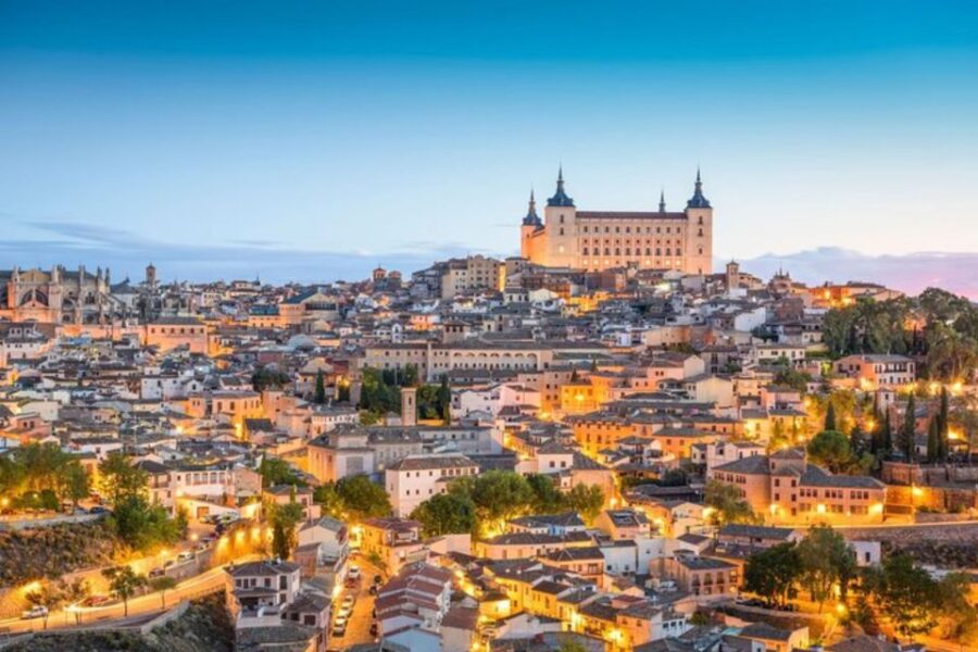 Toledo: Private tour with an official guide - Exploring Toledo’s Main Attractions with a Local Guide