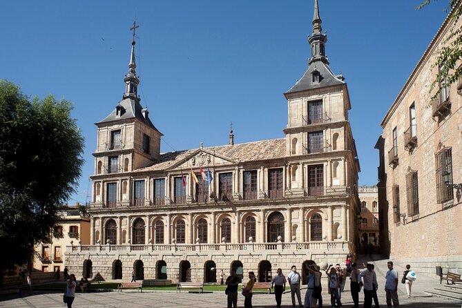 Toledo Private Tour with Local Guide. Pick up in Madrid optional - Visiting the Cathedral of Toledo: A Masterpiece