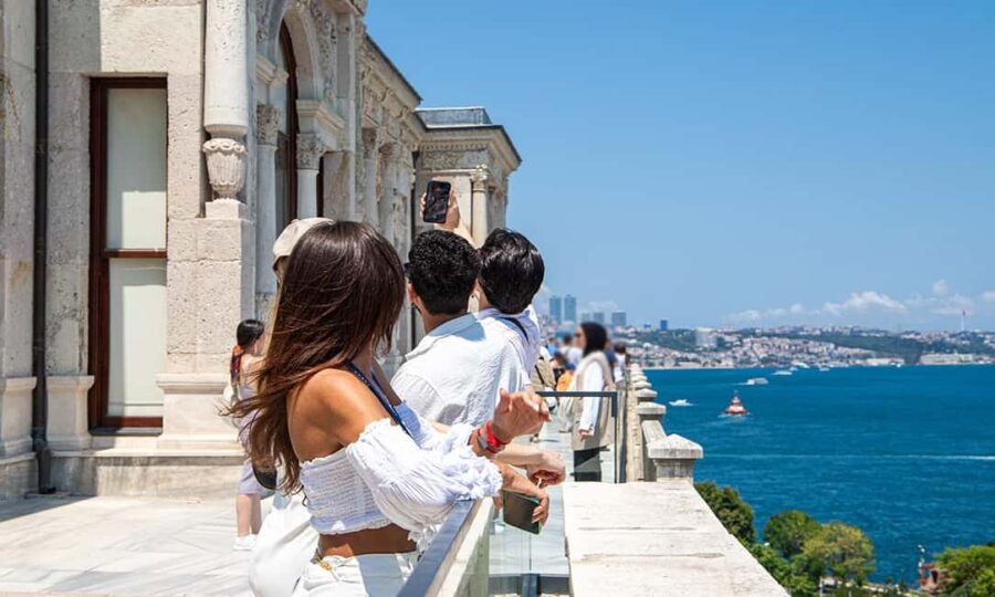 Topkapi Palace Express Tour with Harem Tickets - Skip the Ticket Lines with an Express Security Check