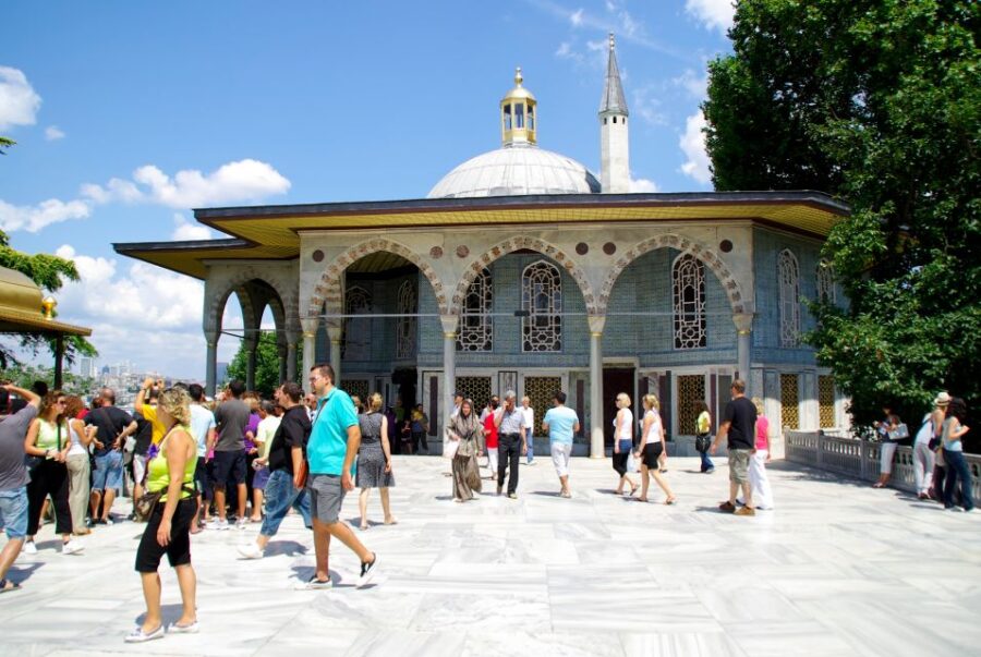 Topkapi Palace, Hagia Sophia, Hippodrome & Blue Mosque Tour - Shopping at the Grand Bazaar and Its Alternatives