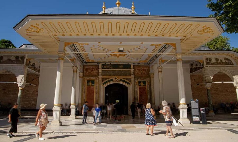Topkapi Palace & Hagia Sophia Tickets + Audio Guide - Meeting Point and Entry for Topkapi Palace