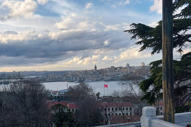 Topkapi Palace with Harem Walking Tour with Guide - Starting at the Babu Humayun Gate of Topkapi Palace