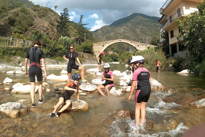 Torrentismo: Climbing up through the river - From the Meeting Point to the River Argentina