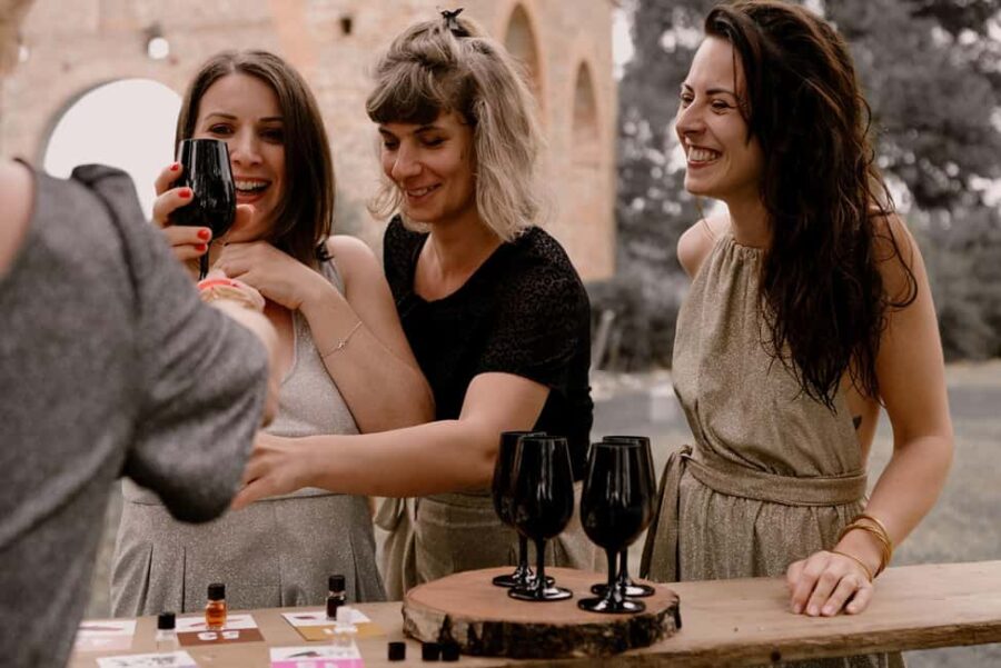 Toulouse Center: Southwestern Wine Tasting Workshop - The Central Toulouse Meeting Point at Place Saint-Georges