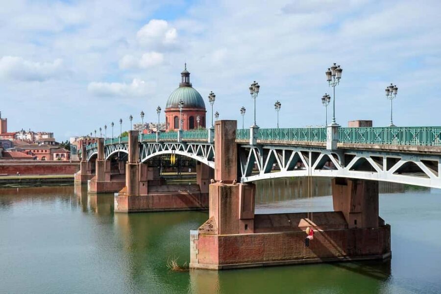 Toulouse: Garonne River Secret Spots Photo Walk - Scenic Highlights and Unexpected Viewpoints