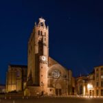 Toulouse Old Town Treasure Exploration Game and Tour - Discovering Toulouse Cathedral’s Origins and Architecture