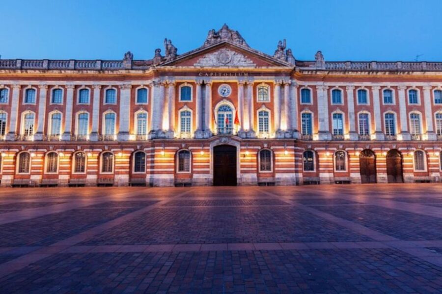 Toulouse: Private custom tour with a local guide - Starting the Tour with Hotel Pickup in Toulouse