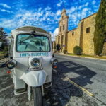 TOUR GUIADO EN TUK TUK POR AVILA 1 HORA - Starting Point on Calle San Segundo