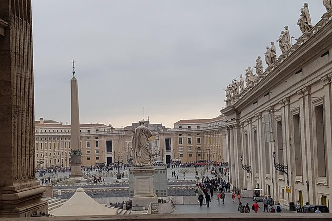 Tour in Rome, full day - St. Peters Basilica: The Largest Sacred Building in the World