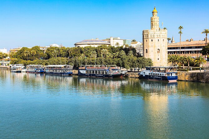 Tour in Seville Tourist Bus, Panoramic Cruise and Walking Tour - Take in Stunning Views from the Guadalquivir Cruise