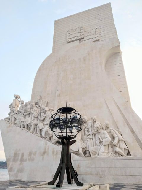 Tour of Lisbon monuments and viewpoints 4 hours - Start from Central Lisbon with Easy Pickup Options