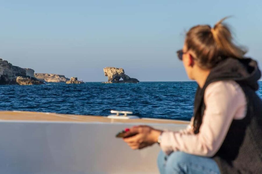 Tour of Ortigia by Boat with Lunch on Board - Starting Point Near the Zefiro Solarium and Easy Access