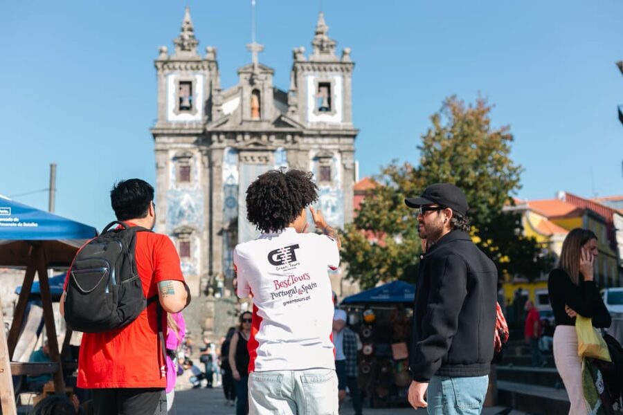 Tour Porto: Adventure in Electric Bike Tour - Starting Point: Meet Your Guide Next to Vímara Peres Statue
