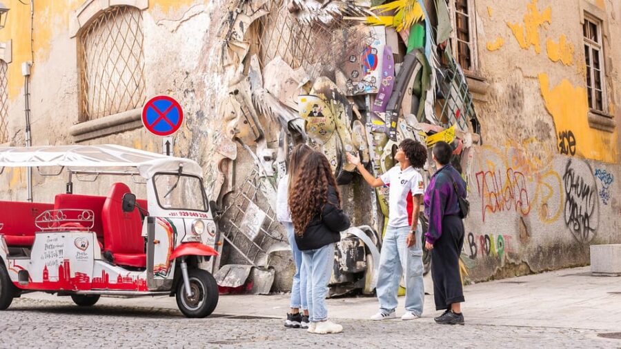 Tour Porto: Tuk Tuk Adventure with a Classic Port Wine - Visiting Porto’s Scenic Viewpoints in the Tuk Tuk
