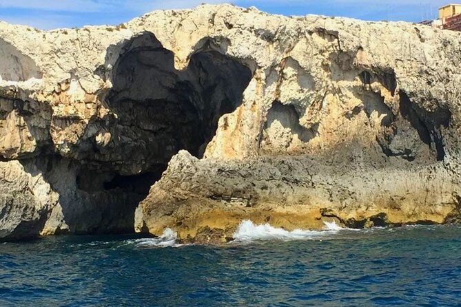 Tour with tasting of typical homemade products - Discover Ortigia’s Historic Charm from the Water