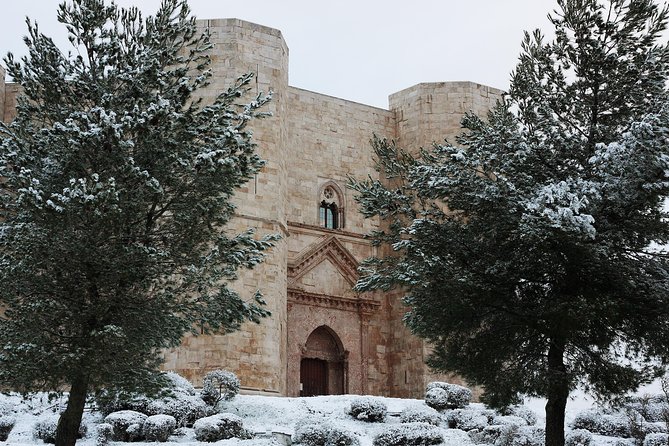 Tour with transfer from Bari to Castel del Monte - Convenient Meeting Point at Teatro Petruzzelli in Bari