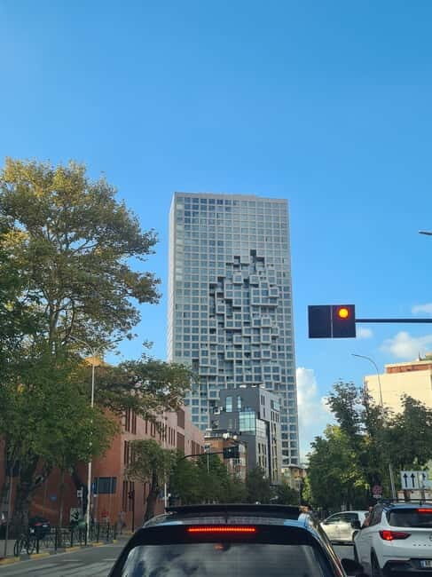 Tourana - Discover Tirana with a local - Visiting Skanderbeg Square and Surroundings