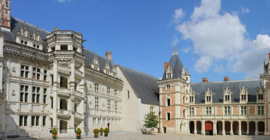 Tours/Amboise: Private day trip Chambord, Blois & Cheverny - Starting the Day with Pickup in Tours or Amboise