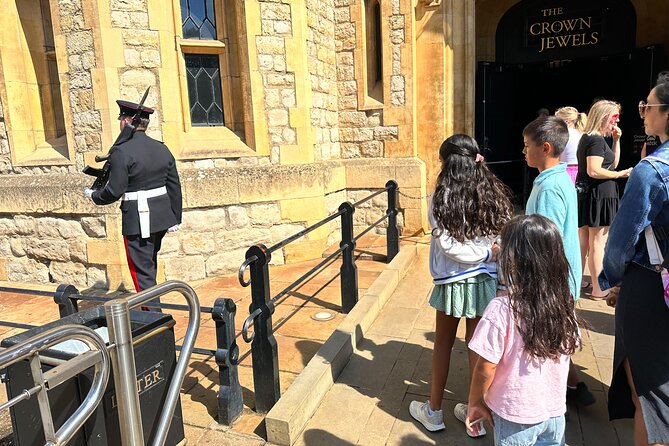 Tower of London Private Tour with Blue Badge Guide - Highlights Inside the Tower of London