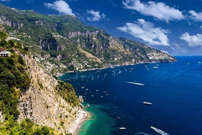 Transfer Amalfi Coast with stop and wait 2 hours Pompeii or Herculaneum or Vesuvius - From Naples to the Amalfi Coast with a Cultural Stop