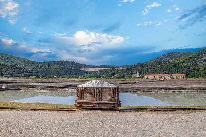 Transfer Dubrovnik to Split with Sightseeing in Ston Town - From Dubrovnik to Split via Ston: A Convenient Travel Option