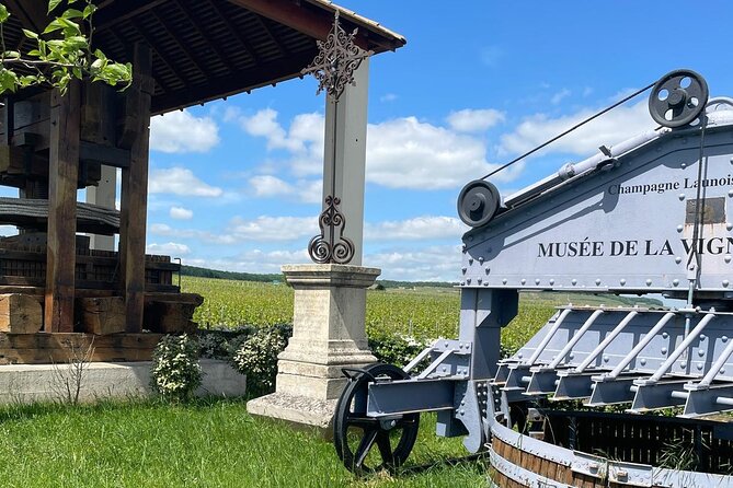 Transfer from Paris to Reims or Epernay - Easy Online Booking with Personalized Communication