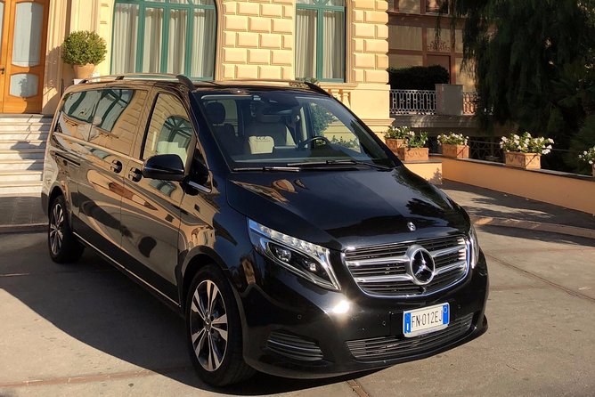 Transfer from Positano to Naples - From Positano Hotels to Naples: Seamless Pickups and Drop-offs