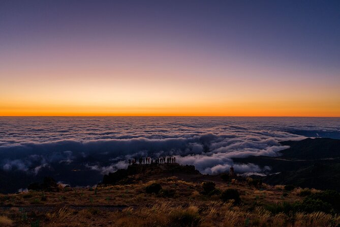 Transfer Sunrise Self-Guided Hike Pico do Arieiro - Exploring Pico do Arieiro and Pico Ruivo at Your Own Pace