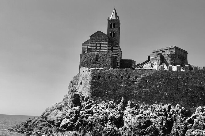 Trekking an Island of Palmaria - Walking Through Riomaggiore and Into the Hillside Trails