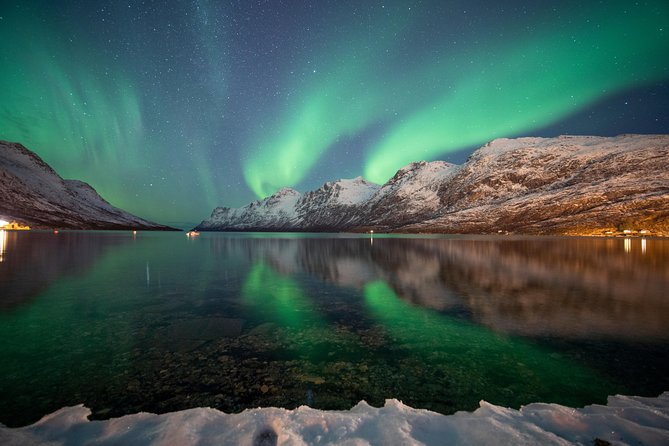 Tromsø: Northern Lights Chase Minibus Tour - Exploring the Stops: Scenic Locations and Aurora Hunting Spots