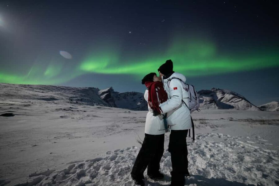 Tromsø: Northern Lights tour, local experts, free photos - The Guides: Local Experts with Passion