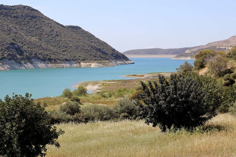 Troodos Mountains : private tour including a wine tasting - The Sunken Church of Alassa and the Kouris Dam